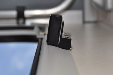 Thitronik Montageadapter für Montage von Funk-Magnetkontakten z.B. an Serviceklappen - schwarz