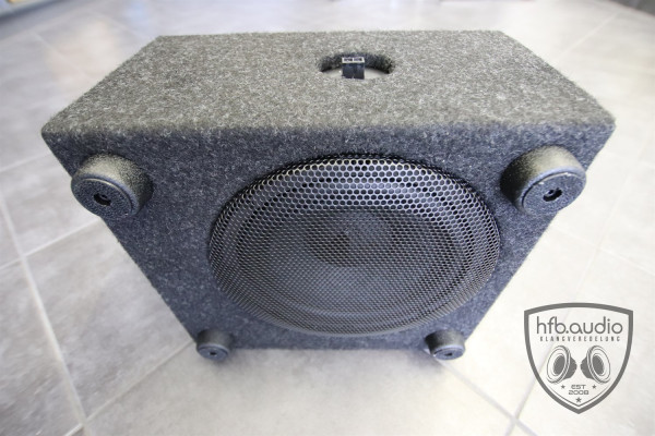 HELIX IK E8.1 platzsparender Subwoofer
