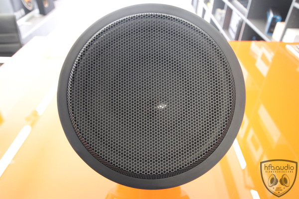 Subwoofer im passenden Gehäuse für Mercedes C-Klasse W205 und S205