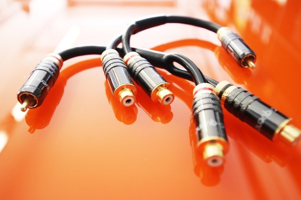 audio pirates Hifi Cinch Kabel, 2x2, brillante Tonqualität, HiFi & Heimkino