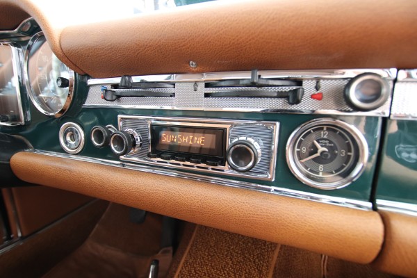 Retro Sound Autoradio San Diego im Becker-Look - NUR NOCH 1 VERFÜGBAR!