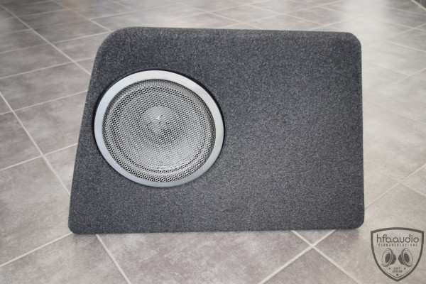 Subwoofer im passenden Gehäuse für Alfa Romeo Stelvio