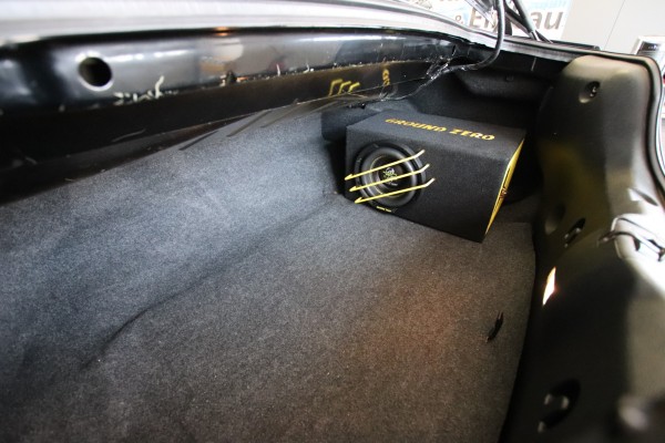 Ground Zero GZRB 20SPL Gehäusesubwoofer