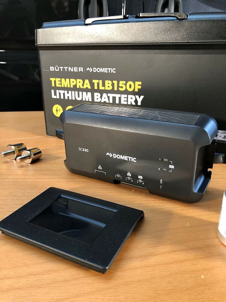 Büttner MPPT Solarregler SC 330