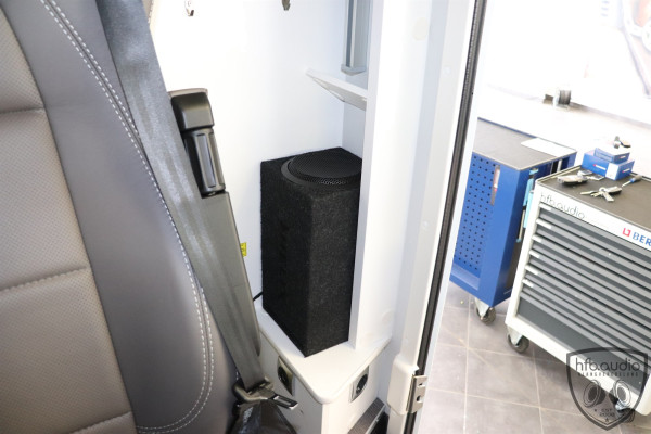 HELIX IK EB6.1 sehr kleiner 6" Subwoofer im Gehäuse