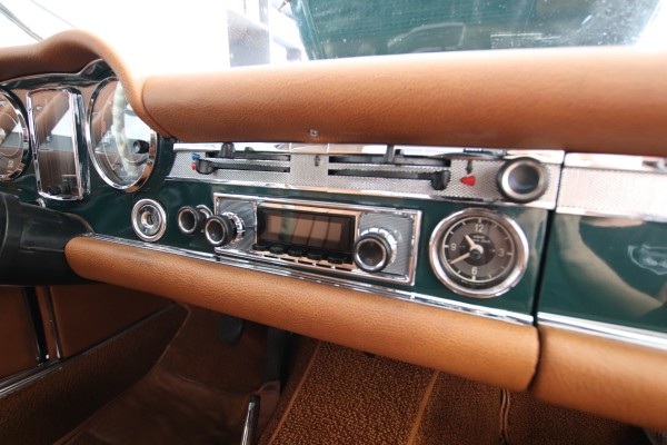 Retro Sound Autoradio San Diego im Becker-Look - NUR NOCH 1 VERFÜGBAR!