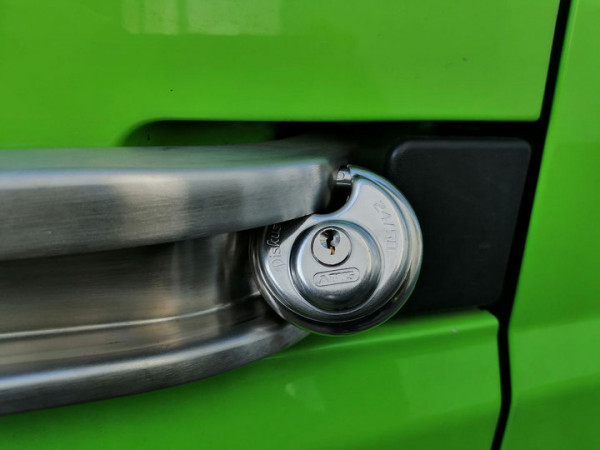 Diskus-Schloss zur Aussensicherung der Schiebetür