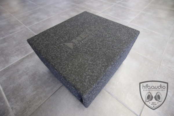 HELIX IK E8.1 platzsparender Subwoofer